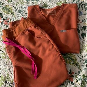 Figs terracotta scrubs